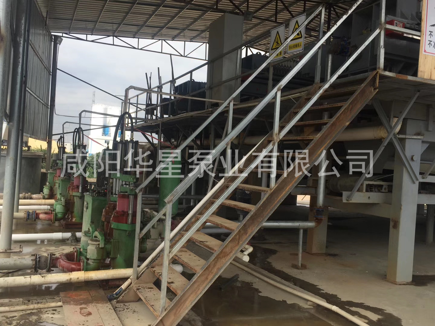 壓濾機(jī)專(zhuān)用泵使用現(xiàn)場(chǎng)河道調(diào)蓄池河道清淤現(xiàn)場(chǎng)